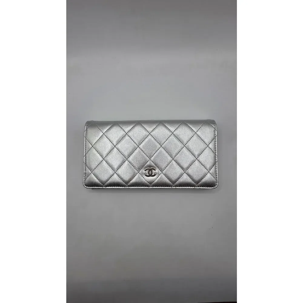 Chanel Silver-tone Interlocking CC Yen Wallet Bifold Wallet